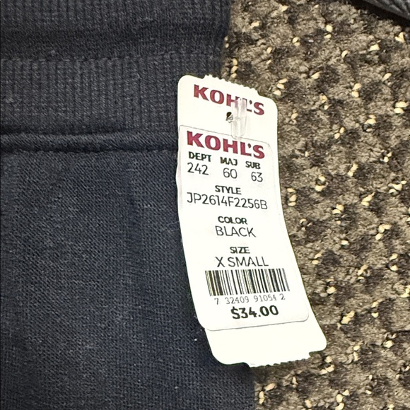 Kohl's juniors size XS Black 'Friends' Joggers - Picture 2 of 3